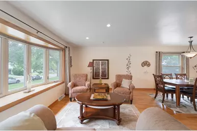 4109 W Hemlock St, Milwaukee, WI 53209 - Photo 3