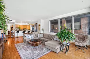 545 E Wells St, Milwaukee, WI 53202 - Photo 5