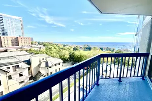 1660 N Prospect Ave, Milwaukee, WI 53202 - Photo 5