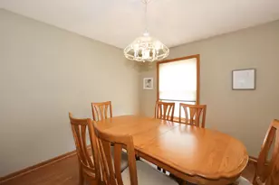 8795 S Lizanne Dr, Oak Creek, WI 53154 - Photo 11