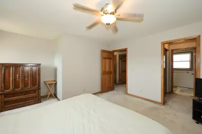 8795 S Lizanne Dr, Oak Creek, WI 53154 - Photo 25