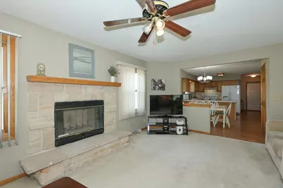 8795 S Lizanne Dr, Oak Creek, WI 53154 - Photo 15