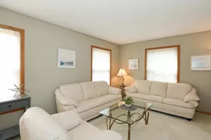 8795 S Lizanne Dr, Oak Creek, WI 53154 - Photo 3