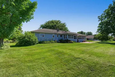 300  Sherry Ln, Viroqua, WI 54665 - Photo 7