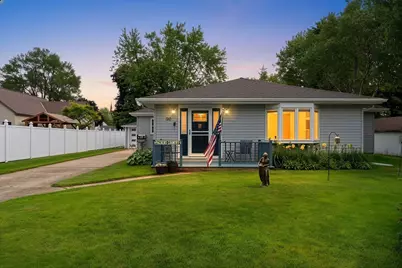 120  Vernon St, Algoma, WI 54201 - Photo 1