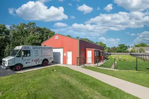 22200 W 6 Mile Rd, Racine, WI 53126 - Photo 15