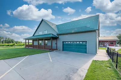 22200 W 6 Mile Rd, Racine, WI 53126 - Photo 11