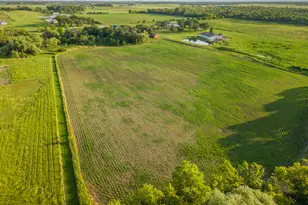 22200 W 6 Mile Rd, Racine, WI 53126 - Photo 9