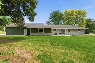W224N8095 Susan Pl, Lisbon, WI 53089 - Photo 37