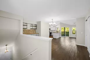9140 W Elm Ct, Franklin, WI 53132 - Photo 3