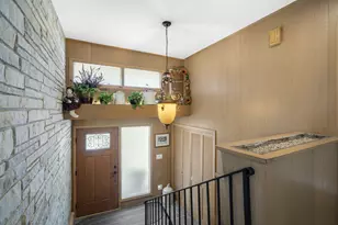 818 Badger Ln, West Bend, WI 53095 - Photo 5