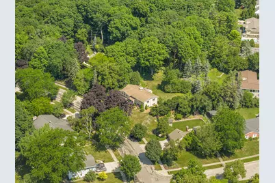 818  Badger Ln, West Bend, WI 53095 - Photo 35