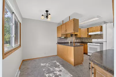 7236 S Delaine Dr #4-7236, Oak Creek, WI 53154 - Photo 7