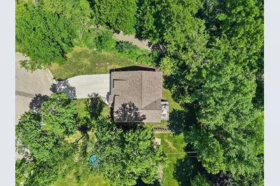 W242N6316  Oak Dr, Sussex, WI 53089 - Photo 47
