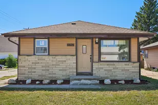 5625 N 92nd St, Milwaukee, WI 53225 - Photo 1