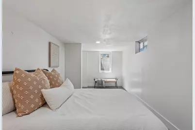 5625 N 92nd St, Milwaukee, WI 53225 - Photo 23