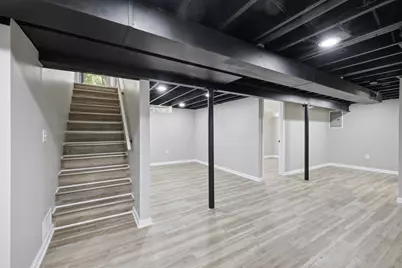 8233 W Lancaster Ave, Milwaukee, WI 53218 - Photo 13
