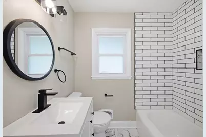 8233 W Lancaster Ave, Milwaukee, WI 53218 - Photo 11