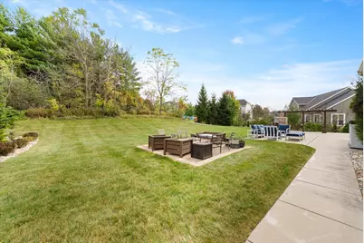 W273N2420  Arlington Ct, Pewaukee, WI 53072 - Photo 51