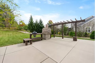 W273N2420  Arlington Ct, Pewaukee, WI 53072 - Photo 49