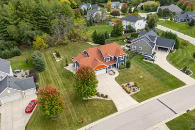 W273N2420  Arlington Ct, Pewaukee, WI 53072 - Photo 55