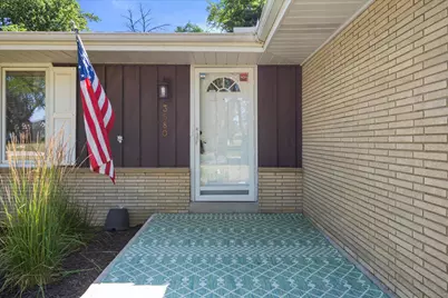 3580  Hollywood Ln, Brookfield, WI 53045 - Photo 3