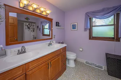 6411 N Bittersweet Ln, Glendale, WI 53217 - Photo 35
