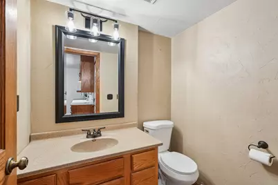 W163N11467  Windsor Ct, Germantown, WI 53022 - Photo 9