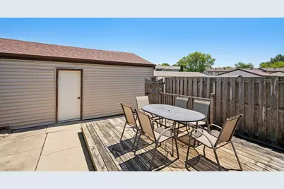 W163N11467  Windsor Ct, Germantown, WI 53022 - Photo 5
