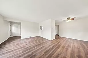 1542 W Iona Terrace, Milwaukee, WI 53221 - Photo 7