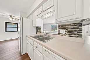 1542 W Iona Terrace, Milwaukee, WI 53221 - Photo 13