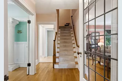1534  Upper Pkwy, Wauwatosa, WI 53213 - Photo 3
