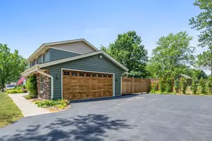 W177S7765 Kristin Dr, Muskego, WI 53150 - Photo 3