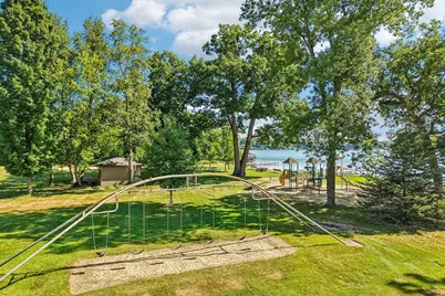 N61W35366  Mariner Ct, Oconomowoc, WI 53066 - Photo 49