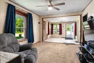 733 Long Ct, Sparta, WI 54656 - Photo 7