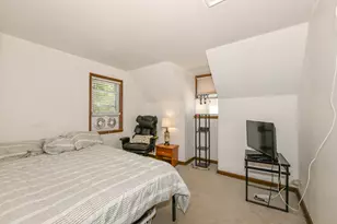 5611 Apricot Ct, Greendale, WI 53129 - Photo 17