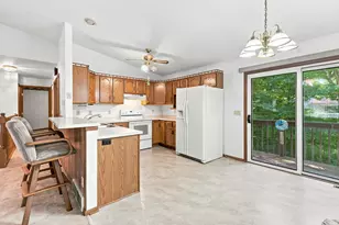 117 Manor Ct, Slinger, WI 53086 - Photo 7