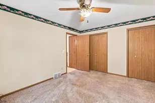 117 Manor Ct, Slinger, WI 53086 - Photo 15