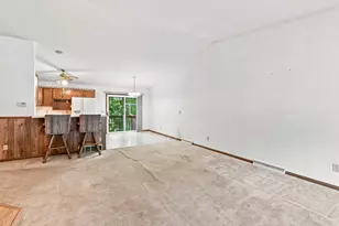 117 Manor Ct, Slinger, WI 53086 - Photo 5