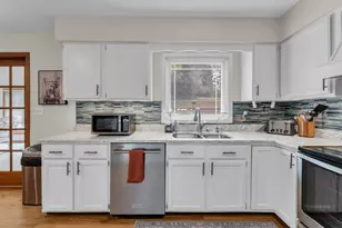 609 Lewis St, Burlington, WI 53105 - Photo 15