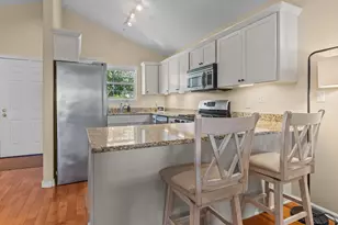 1813 Golfview Dr, Geneva, WI 53147 - Photo 11