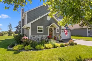 1813 Golfview Dr, Geneva, WI 53147 - Photo 33