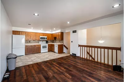 6441 S Crabapple Ct #3, Oak Creek, WI 53154 - Photo 3