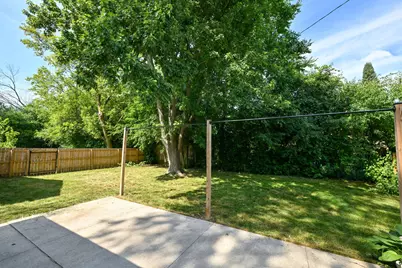 8001 W Cold Spring Rd, Greenfield, WI 53220 - Photo 19