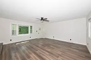 8001 W Cold Spring Rd, Greenfield, WI 53220 - Photo 3