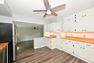 8001 W Cold Spring Rd, Greenfield, WI 53220 - Photo 5