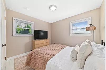 158 N 92nd St, Milwaukee, WI 53226 - Photo 13
