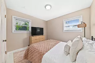 158 N 92nd St, Milwaukee, WI 53226 - Photo 13
