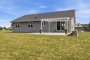 150 Grove Ct, Cedar Grove, WI 53013 - Photo 35