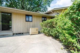 2050 Mt Kisco Dr, Elm Grove, WI 53122 - Photo 53
